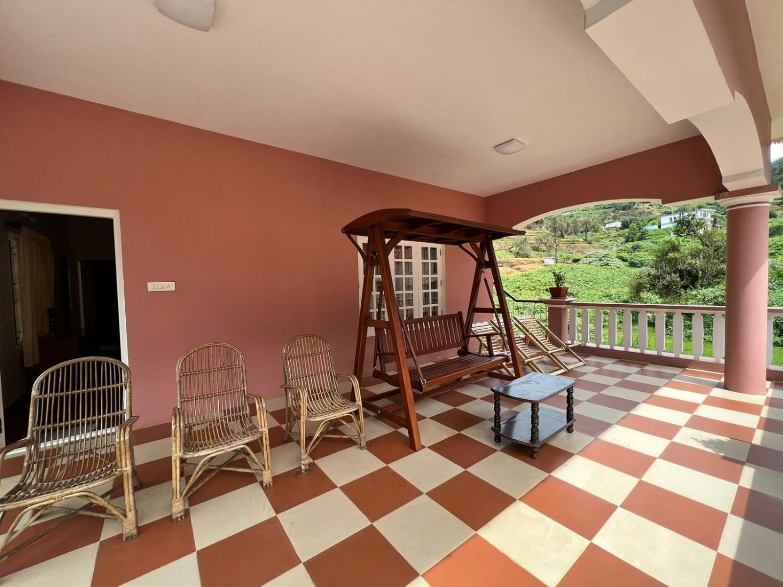 Chill Inn - Families Only Ooty Exterior photo