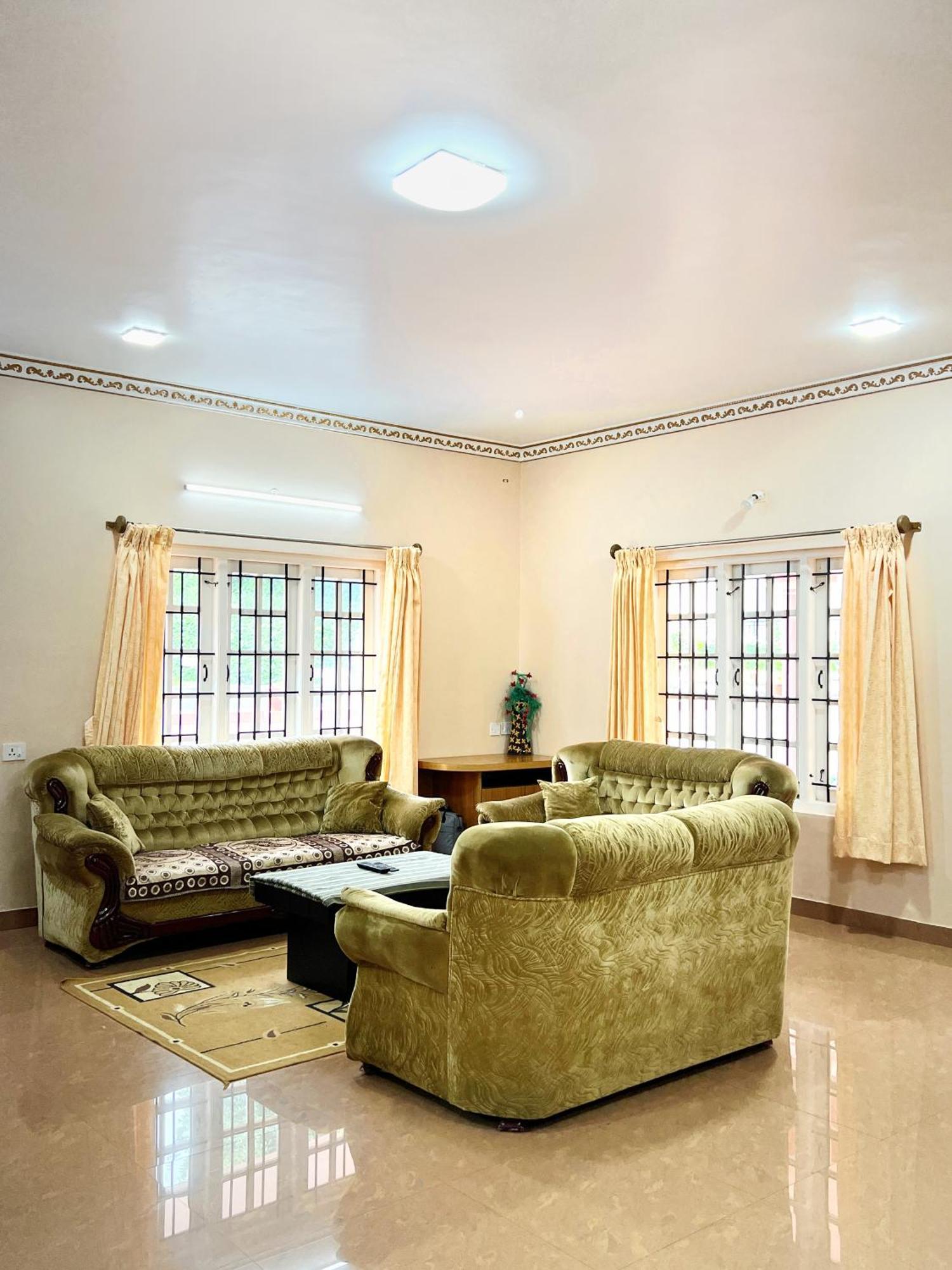 Chill Inn - Families Only Ooty Exterior photo